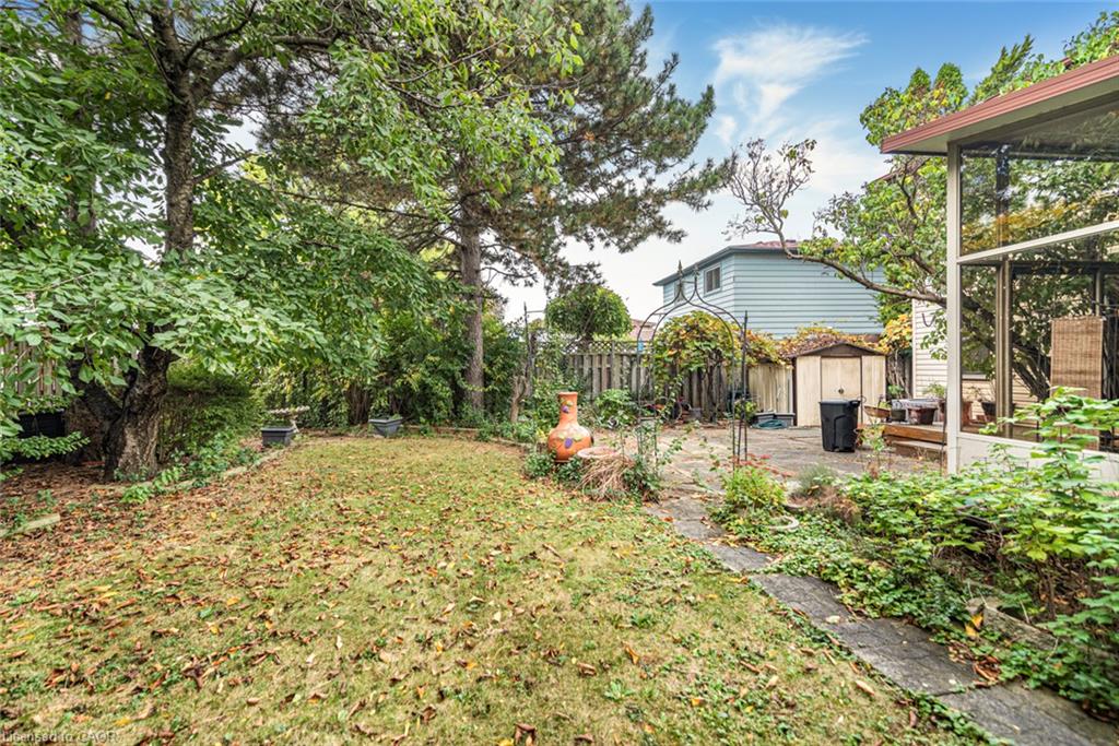160 Birchcliffe Crescent Property Photo 45