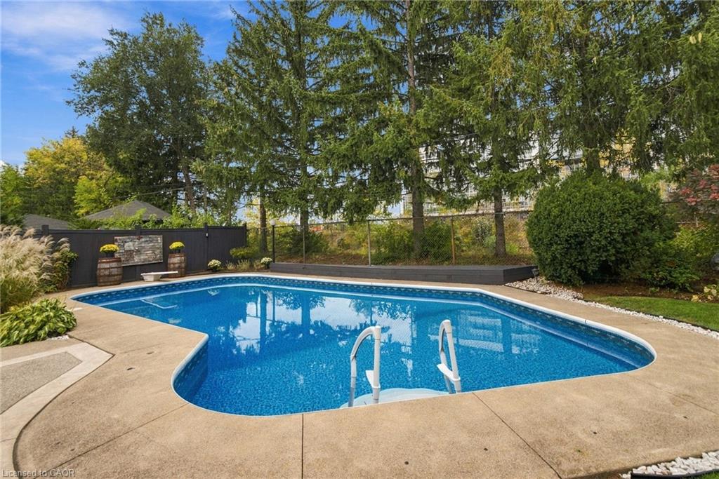2101 Edinburgh Drive Property Photo 32