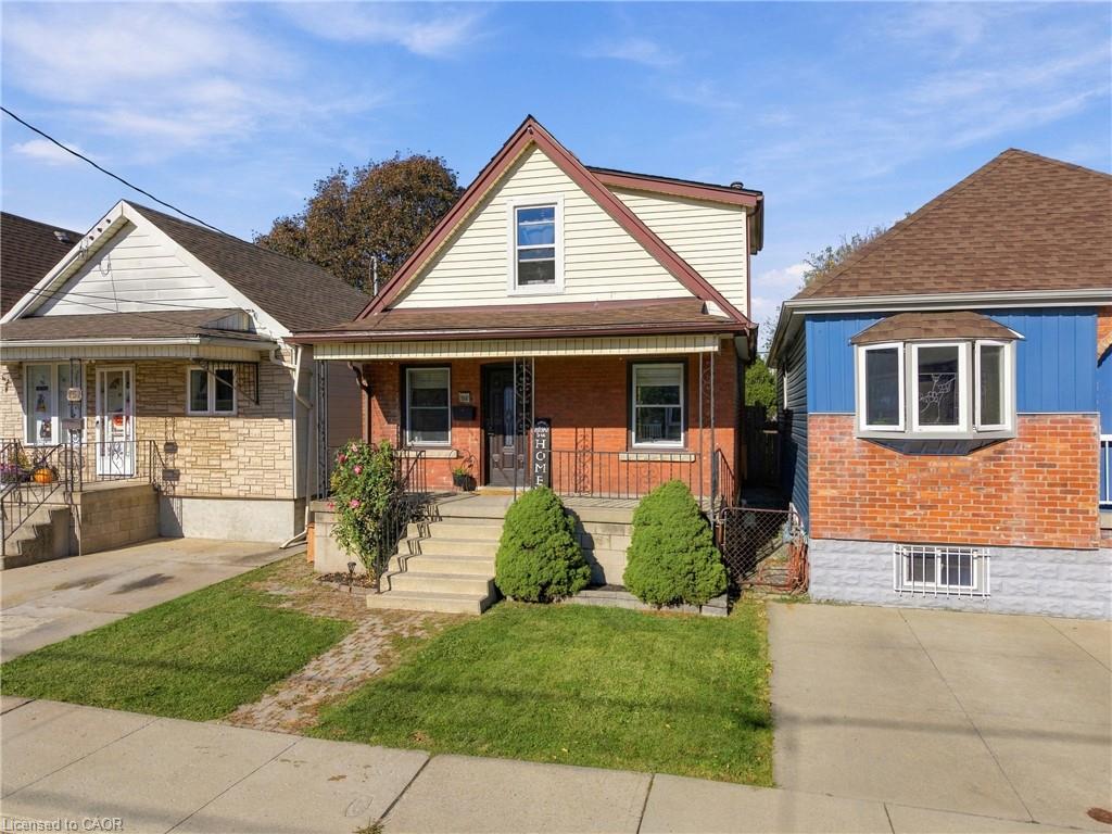153 Albany Avenue Property Photo 1