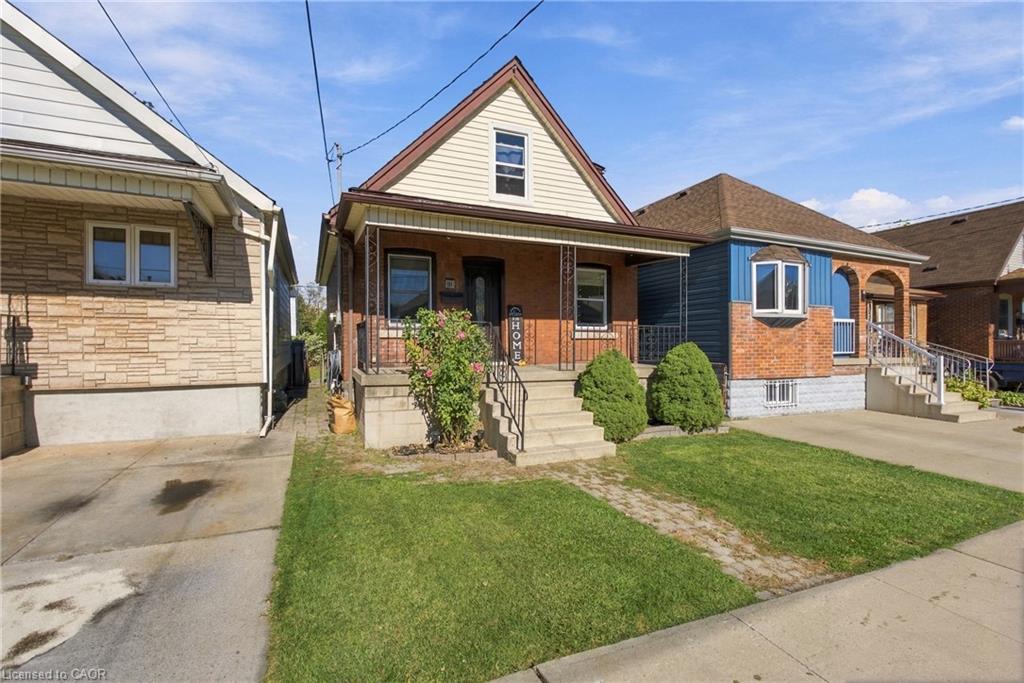153 Albany Avenue Property Photo 4