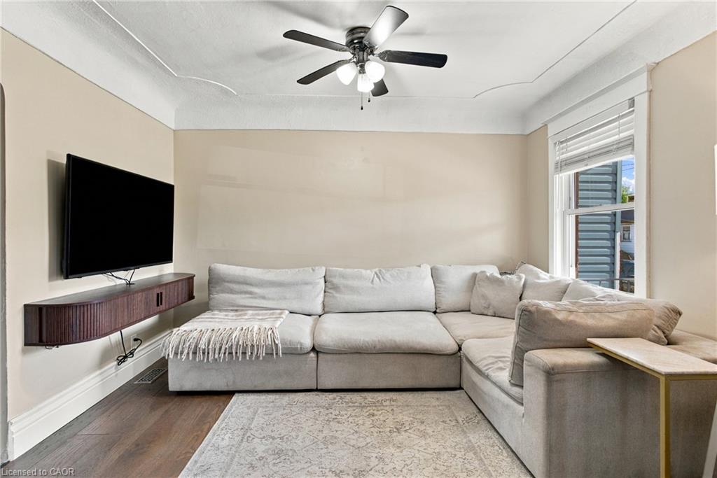 153 Albany Avenue Property Photo 9