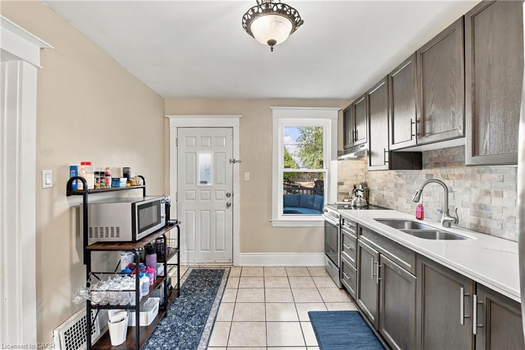 153 Albany Avenue Property Photo 15
