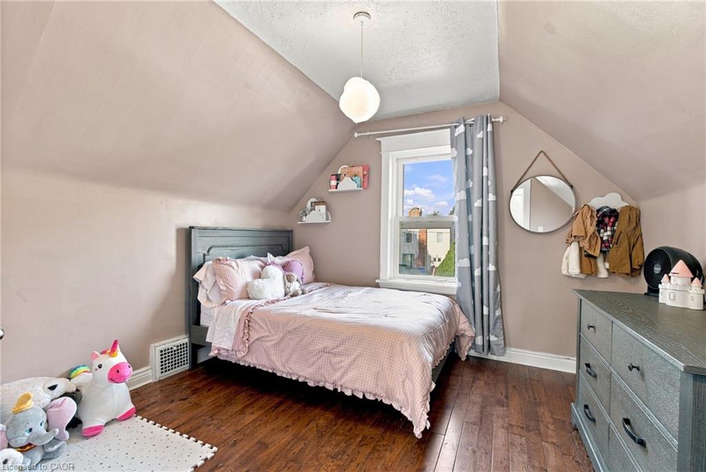 153 Albany Avenue Property Photo 18