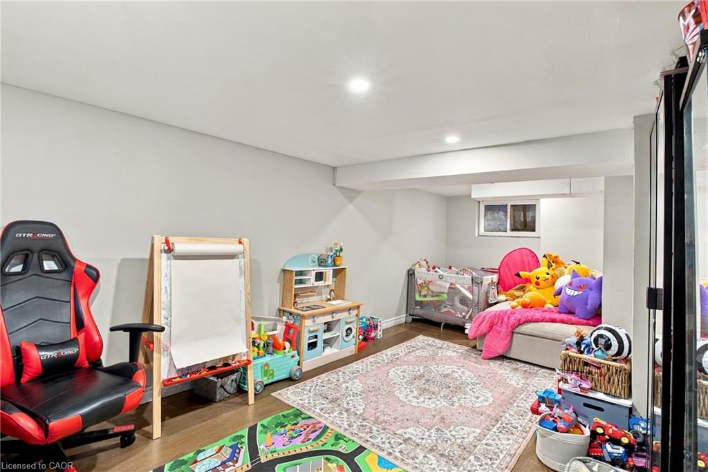 153 Albany Avenue Property Photo 20