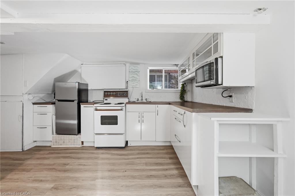 26 Sherman Avenue N Property Photo 15