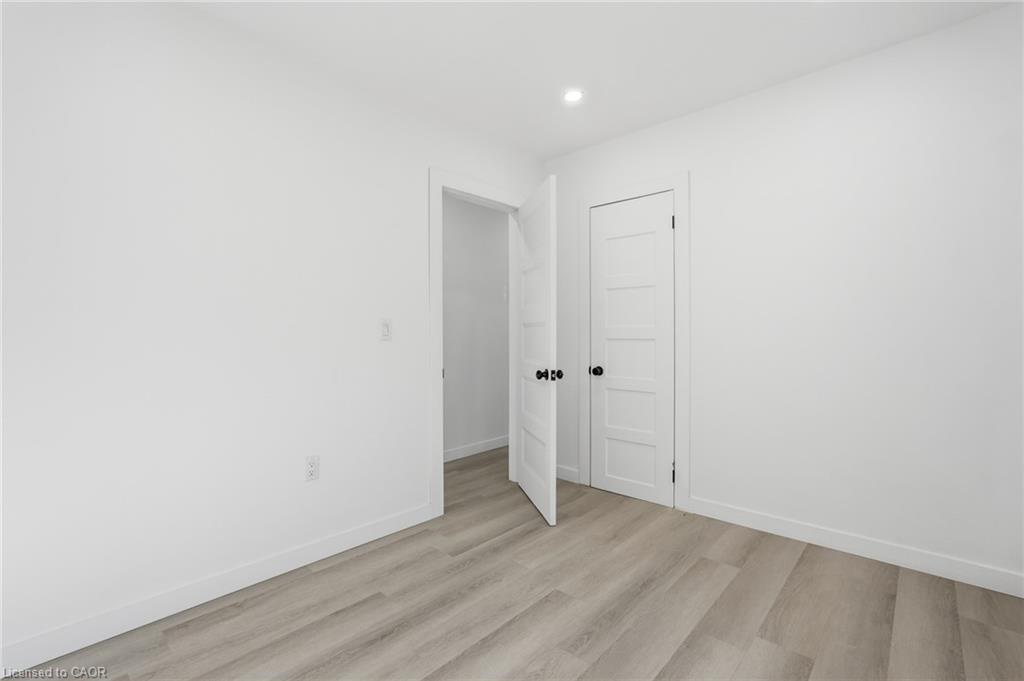26 Sherman Avenue N Property Photo 30