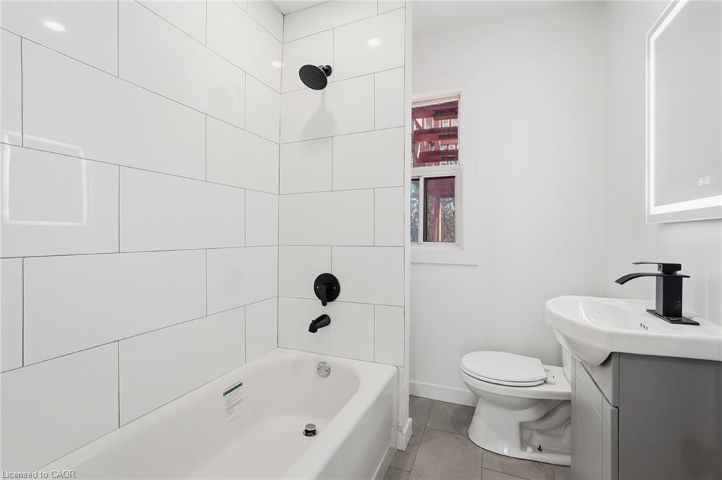26 Sherman Avenue N Property Photo 31