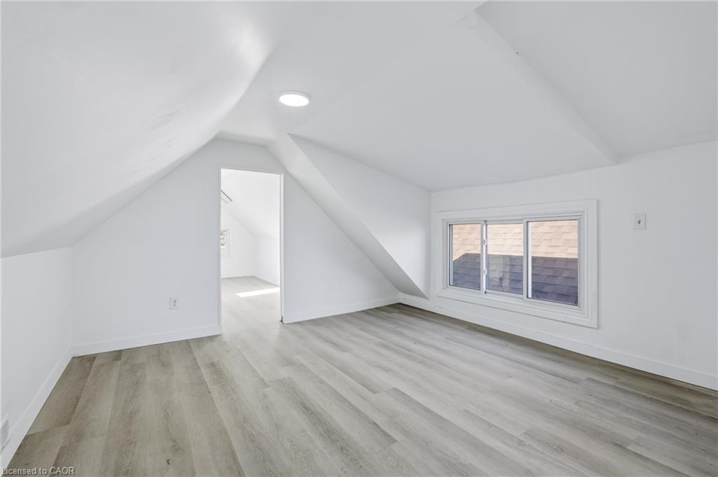 26 Sherman Avenue N Property Photo 36