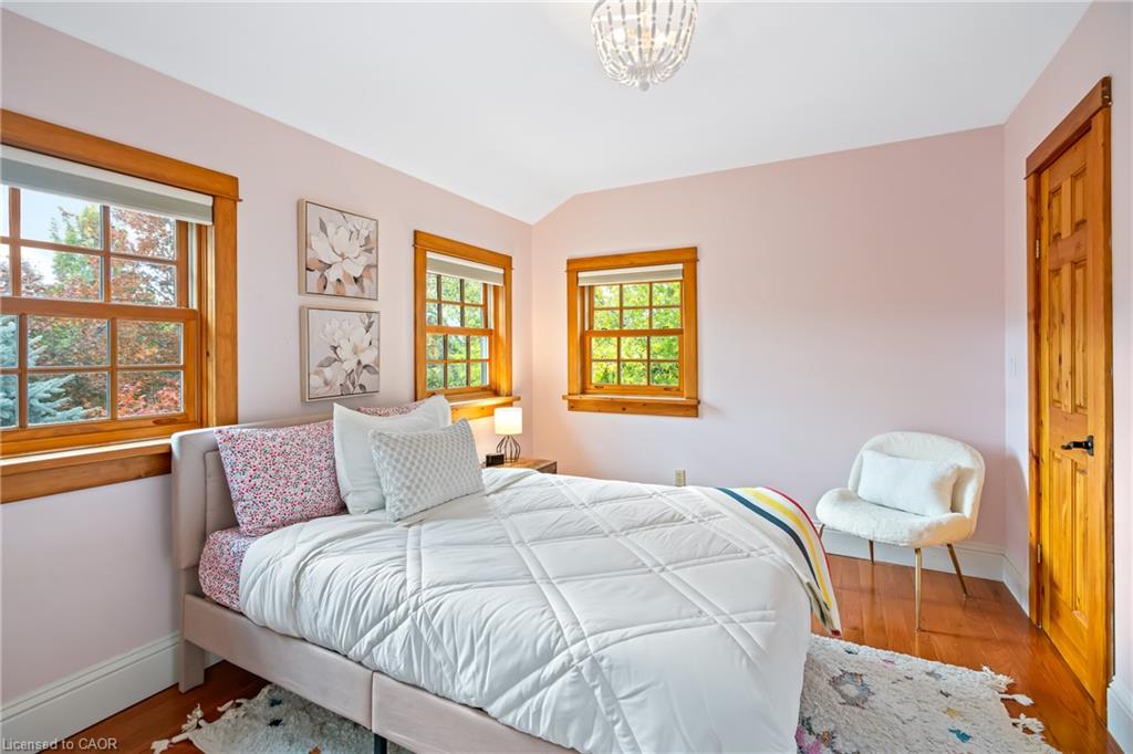 851 Charlotte Street Property Photo 25