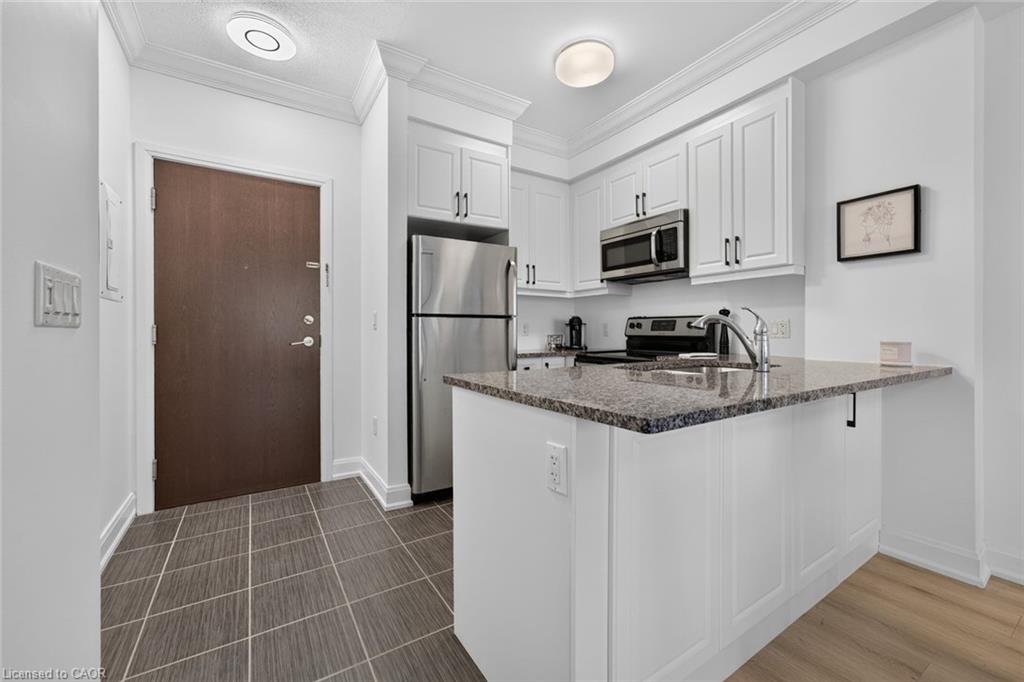 214-216 Oak Park Boulevard Property Photo 4
