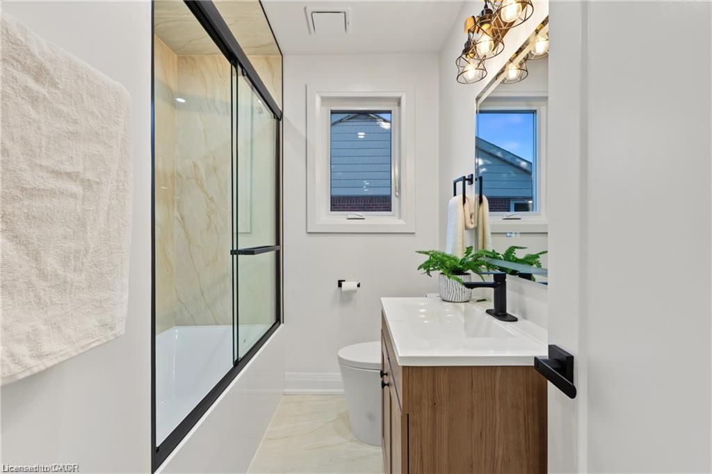 98 Wise Crescent Property Photo 8