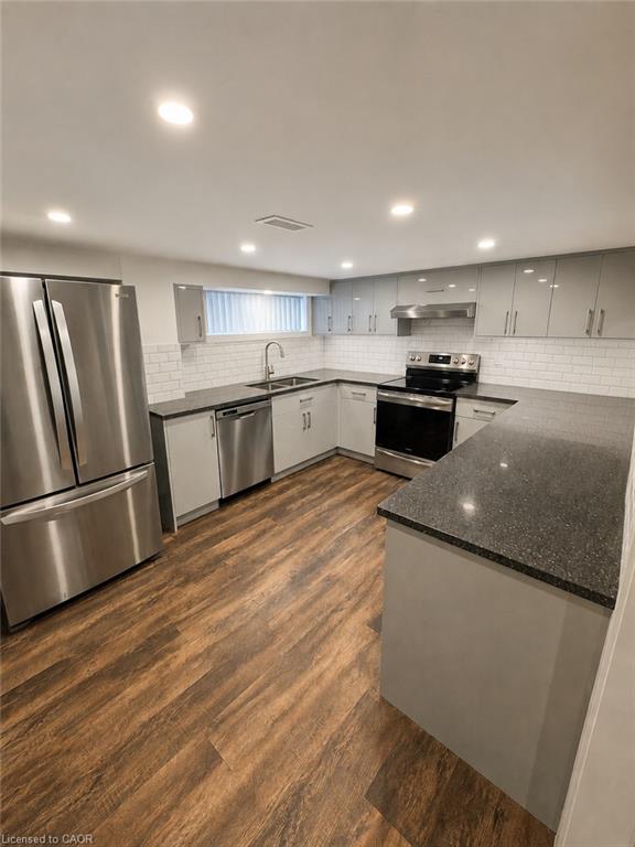 119 King Street E Property Photo 8