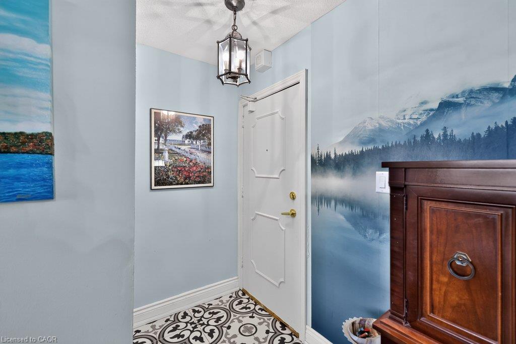 301-2263 Marine Drive Property Photo 5