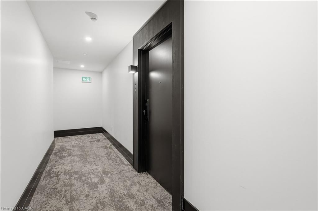206-461 Green Road Property Photo 4