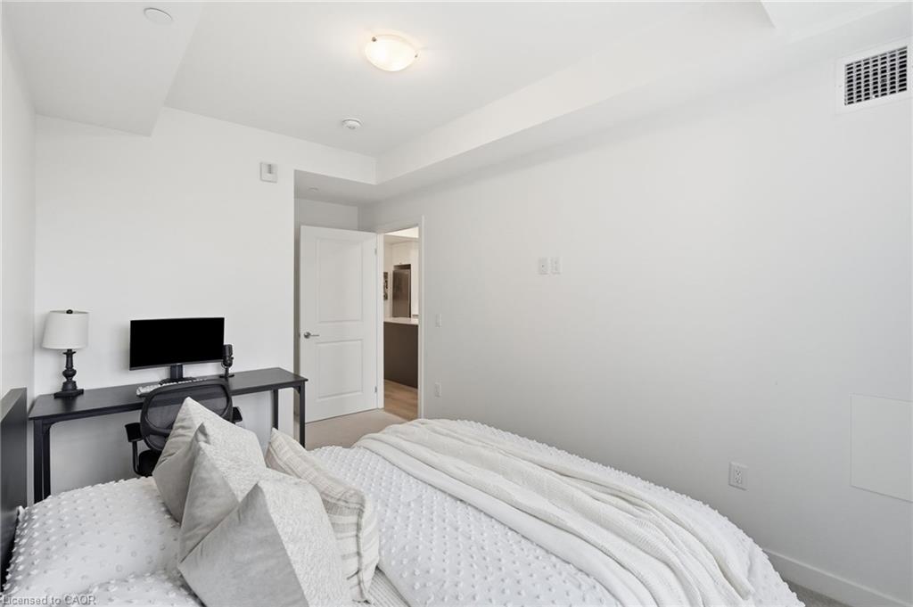 206-461 Green Road Property Photo 15