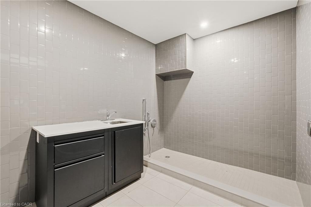 206-461 Green Road Property Photo 33
