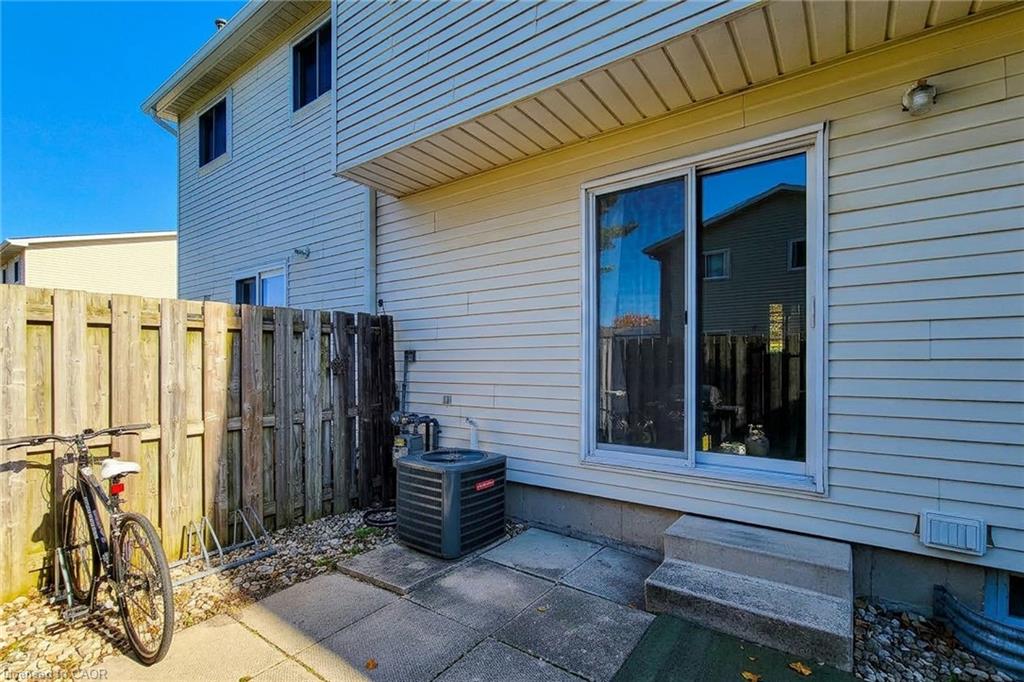 36-8136 Coventry Road Property Photo 4
