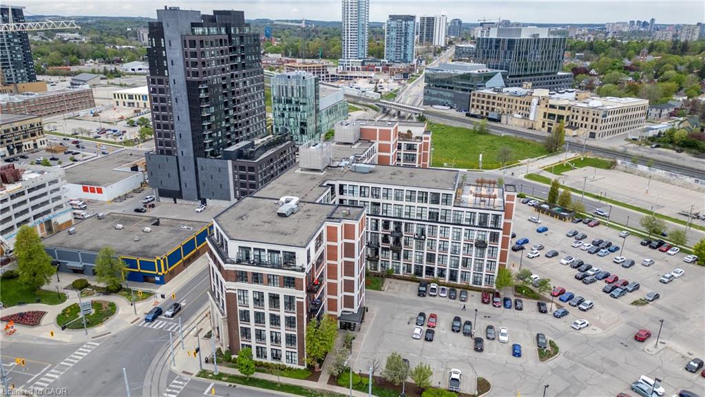 620-404 King Street Property Photo 2