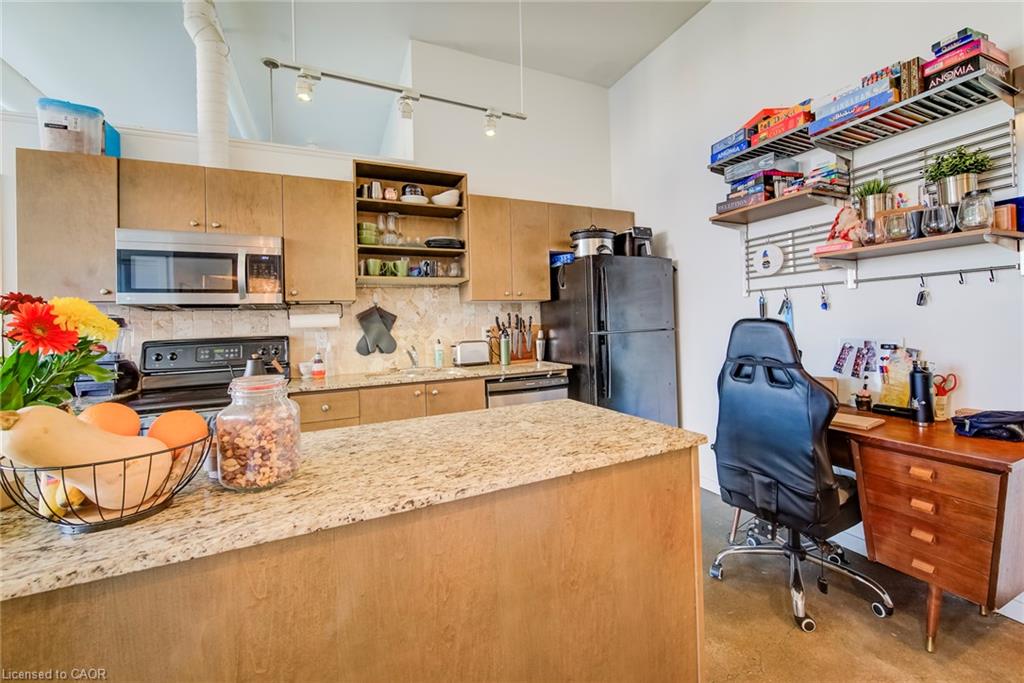 620-404 King Street Property Photo 15