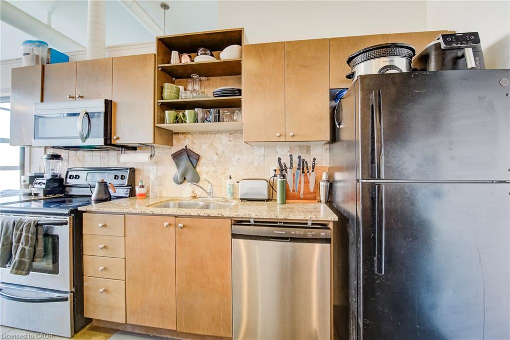 620-404 King Street Property Photo 19