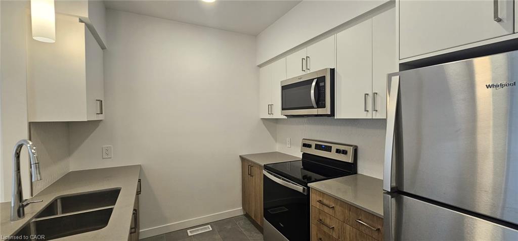 9-31 Mill Street Property Photo 4
