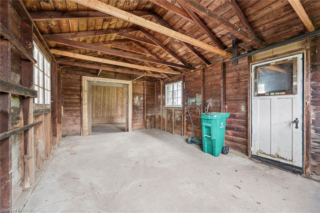 651 Dundas Street S Property Photo 27