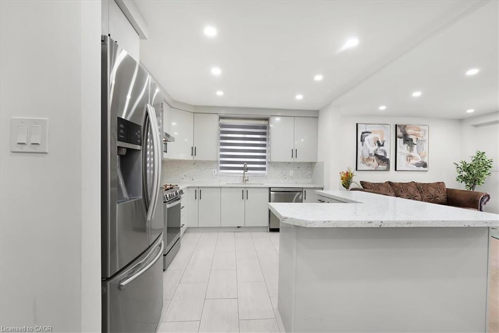 22 Indigo Street Property Photo 8