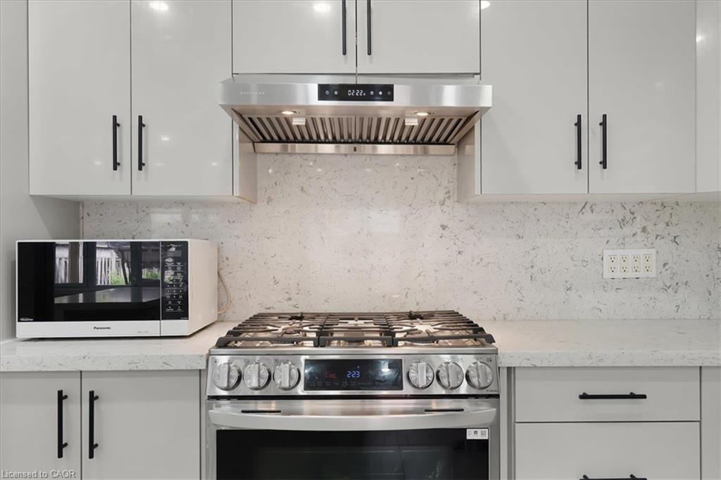22 Indigo Street Property Photo 9