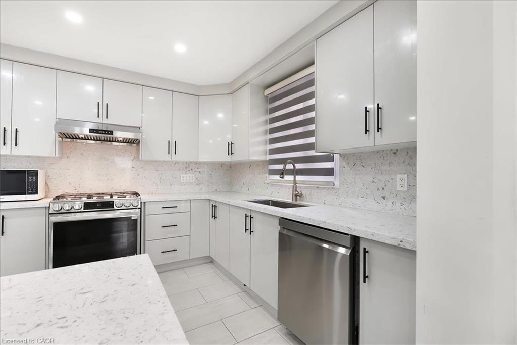 22 Indigo Street Property Photo 12