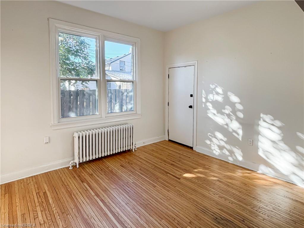 6-7 Sheridan Street Property Photo 2