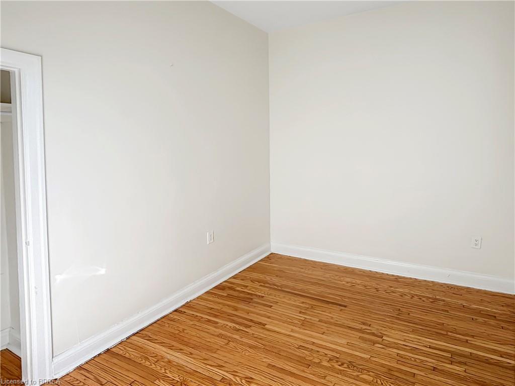 6-7 Sheridan Street Property Photo 6