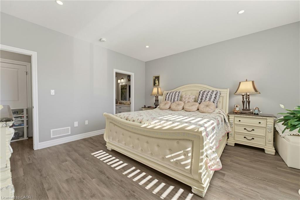 24 Winchester Crescent Property Photo 19