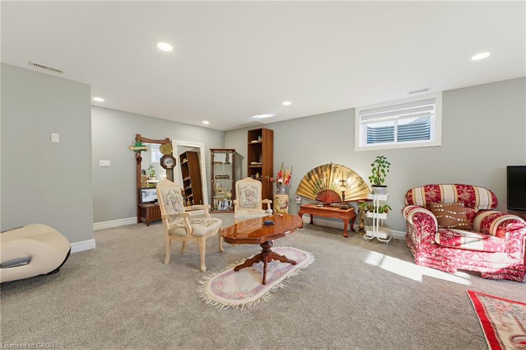 24 Winchester Crescent Property Photo 24
