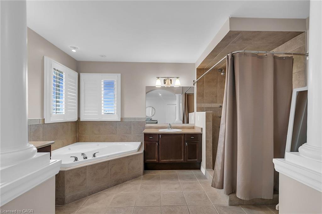 956 Banffshire Court Property Photo 27