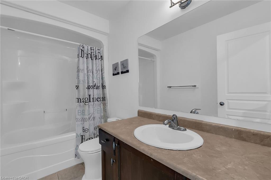 956 Banffshire Court Property Photo 32