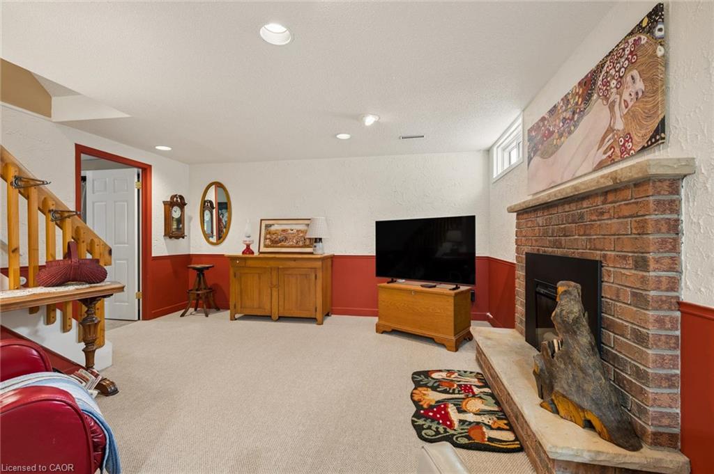 40 Water Street Property Photo 25