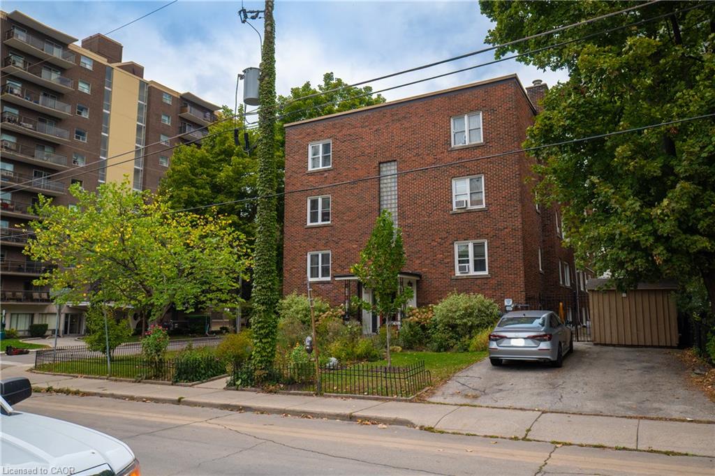 304-60 Robinson Street Property Photo 1