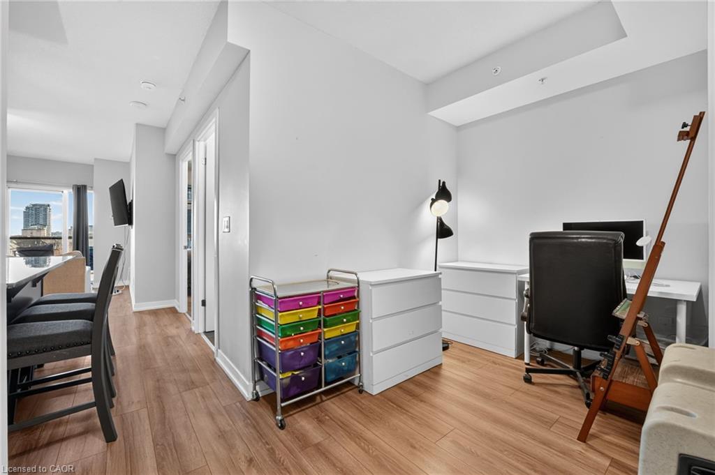 412-550 North Service Road Property Photo 17