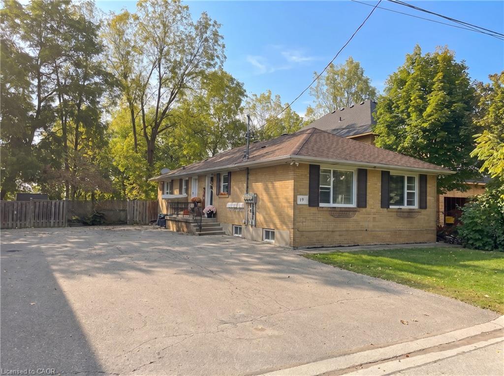 17 Academy Road Property Photo 1