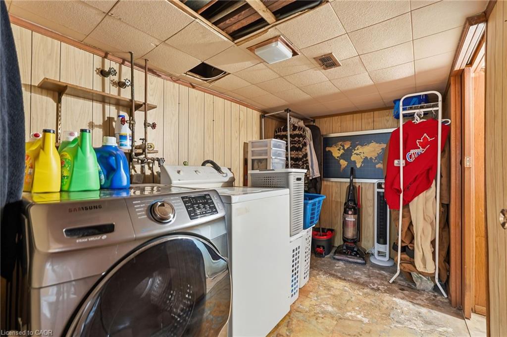 96 Huxley Avenue S Property Photo 39