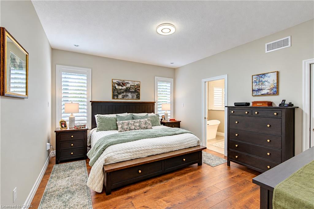 71 Centre Street Property Photo 18