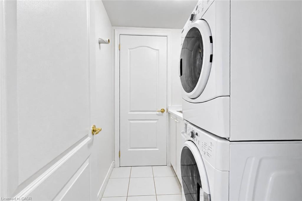 703-1900 The Collegeway Property Photo 5