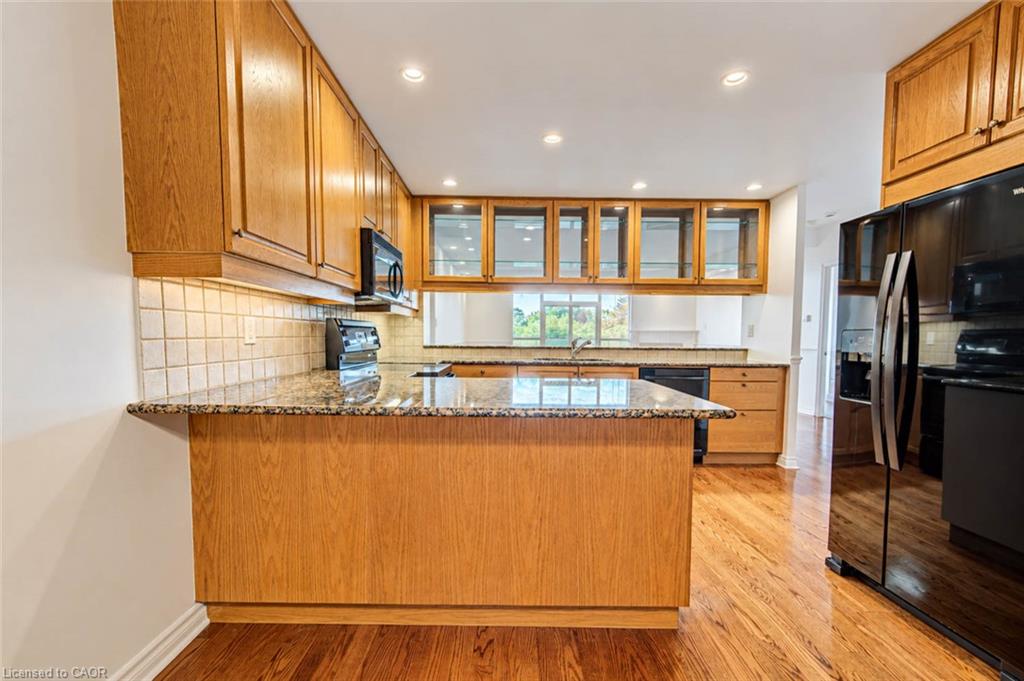 703-1900 The Collegeway Property Photo 15