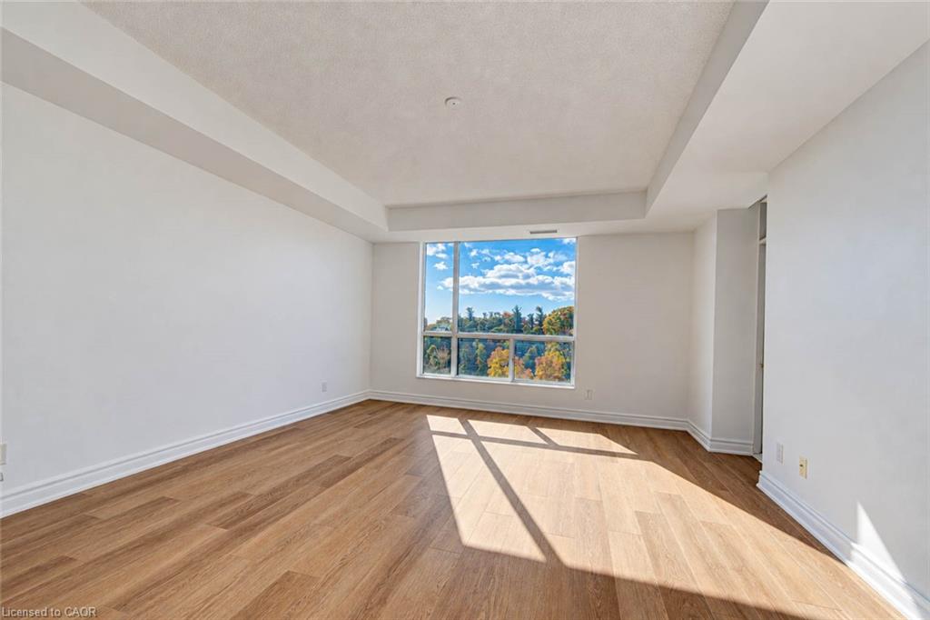 703-1900 The Collegeway Property Photo 30