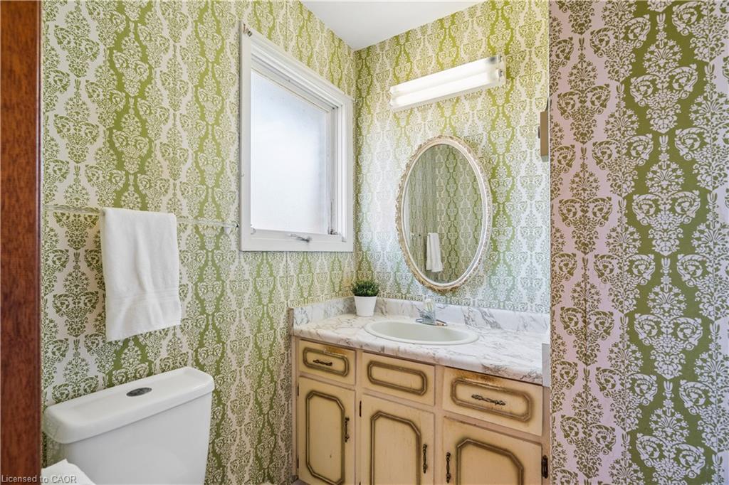 8350 Highway 7 Property Photo 25
