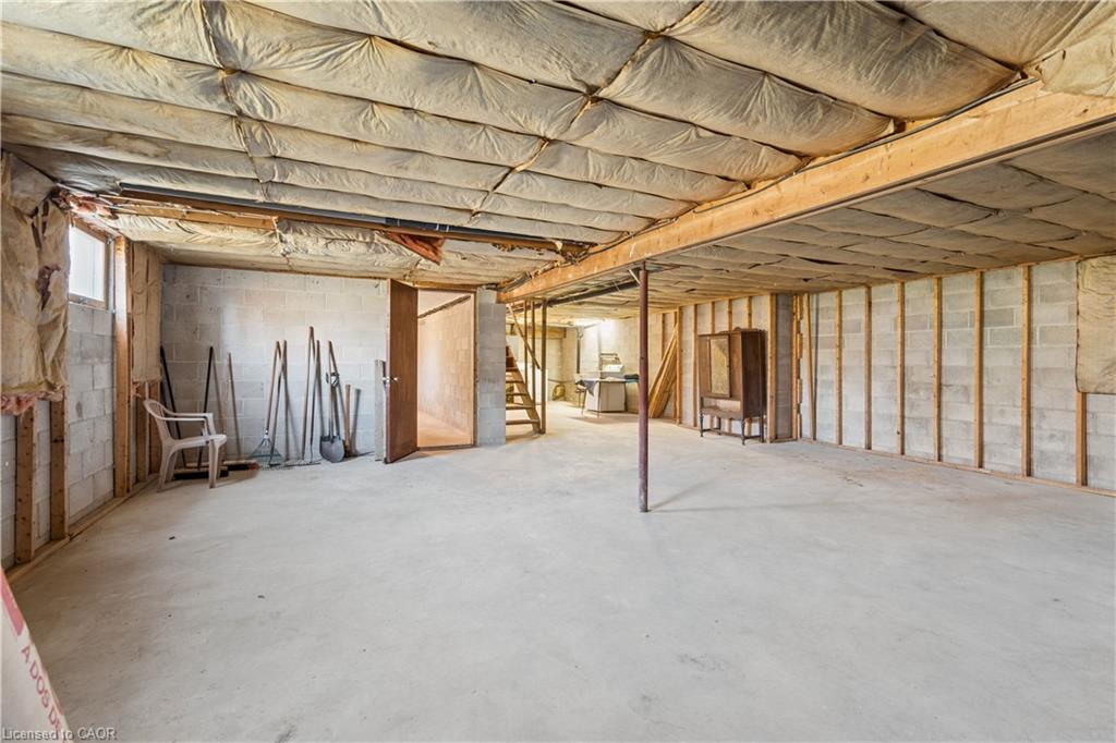 8350 Highway 7 Property Photo 28
