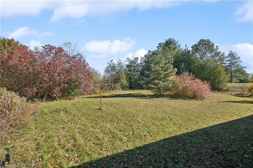 8350 Highway 7 Property Photo 40