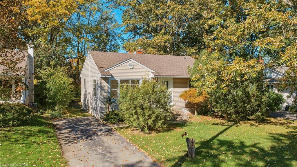 55 Lakeview Avenue Property Photo 3
