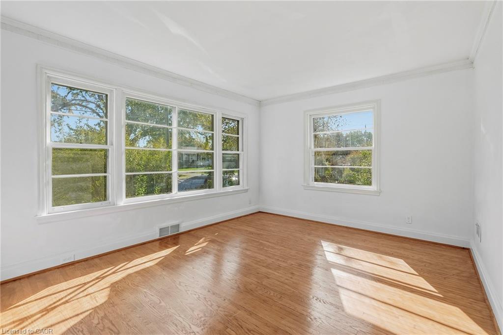 55 Lakeview Avenue Property Photo 8