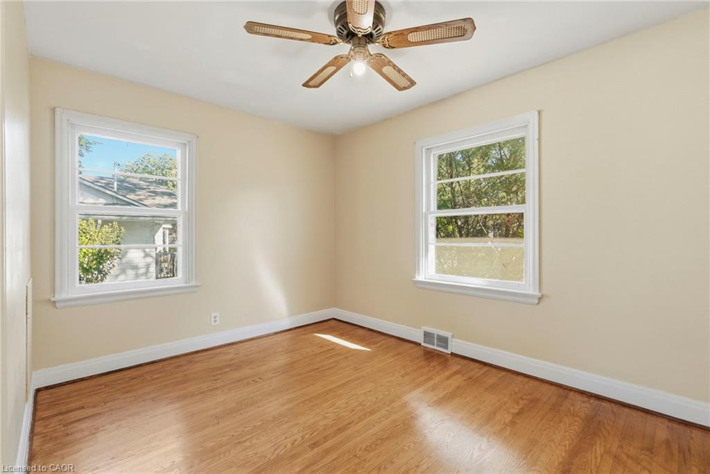 55 Lakeview Avenue Property Photo 16